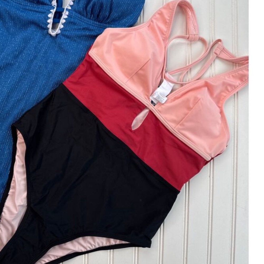 NWT Cupshe Medium One Piece Swimshuit!